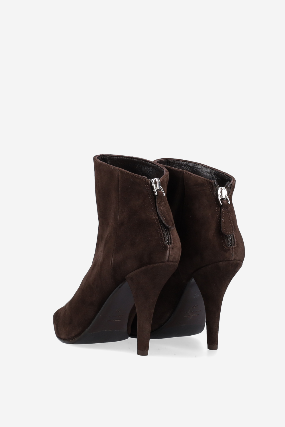 Pointed-toe suede ankle boots
