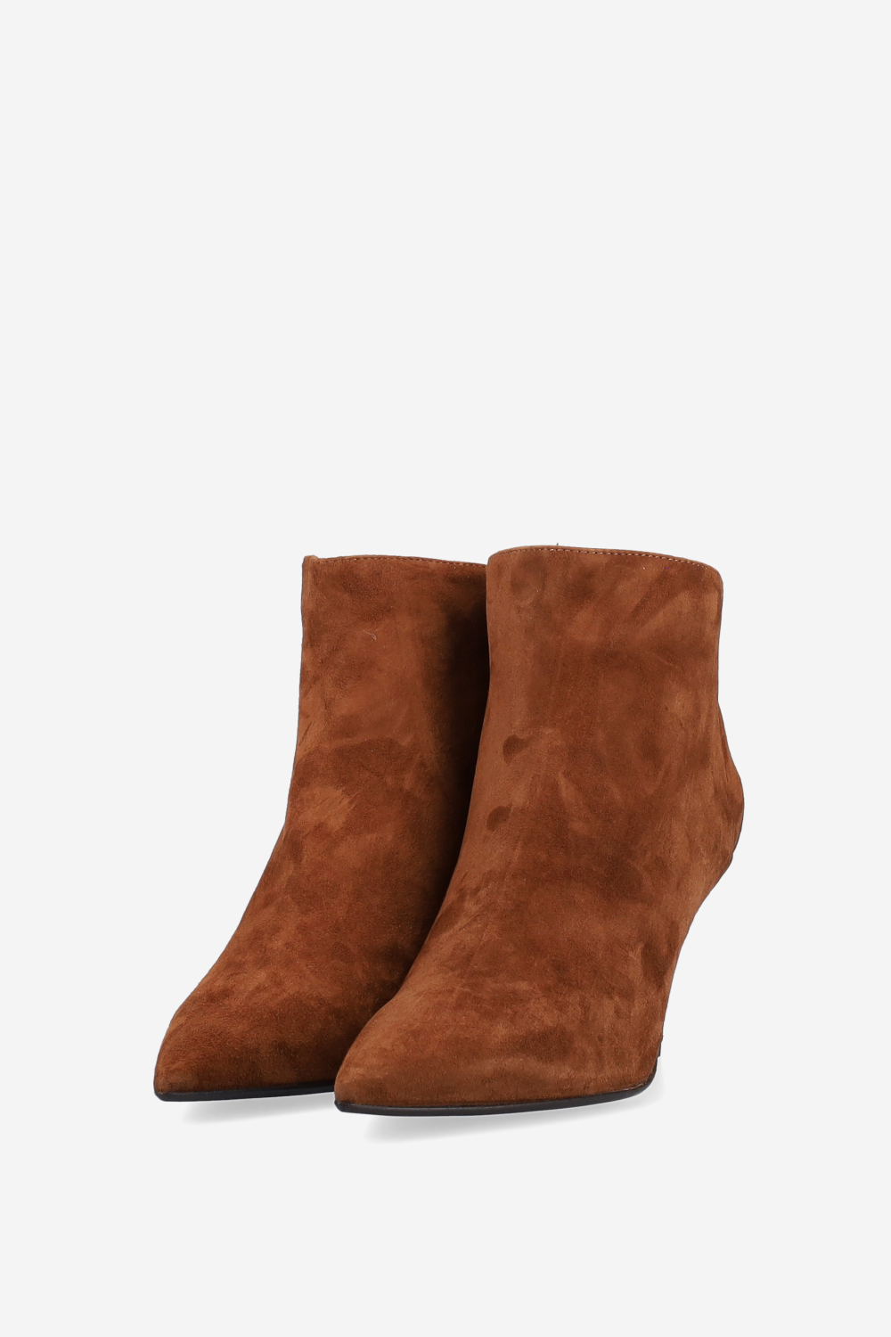 Pointed-toe suede ankle boots