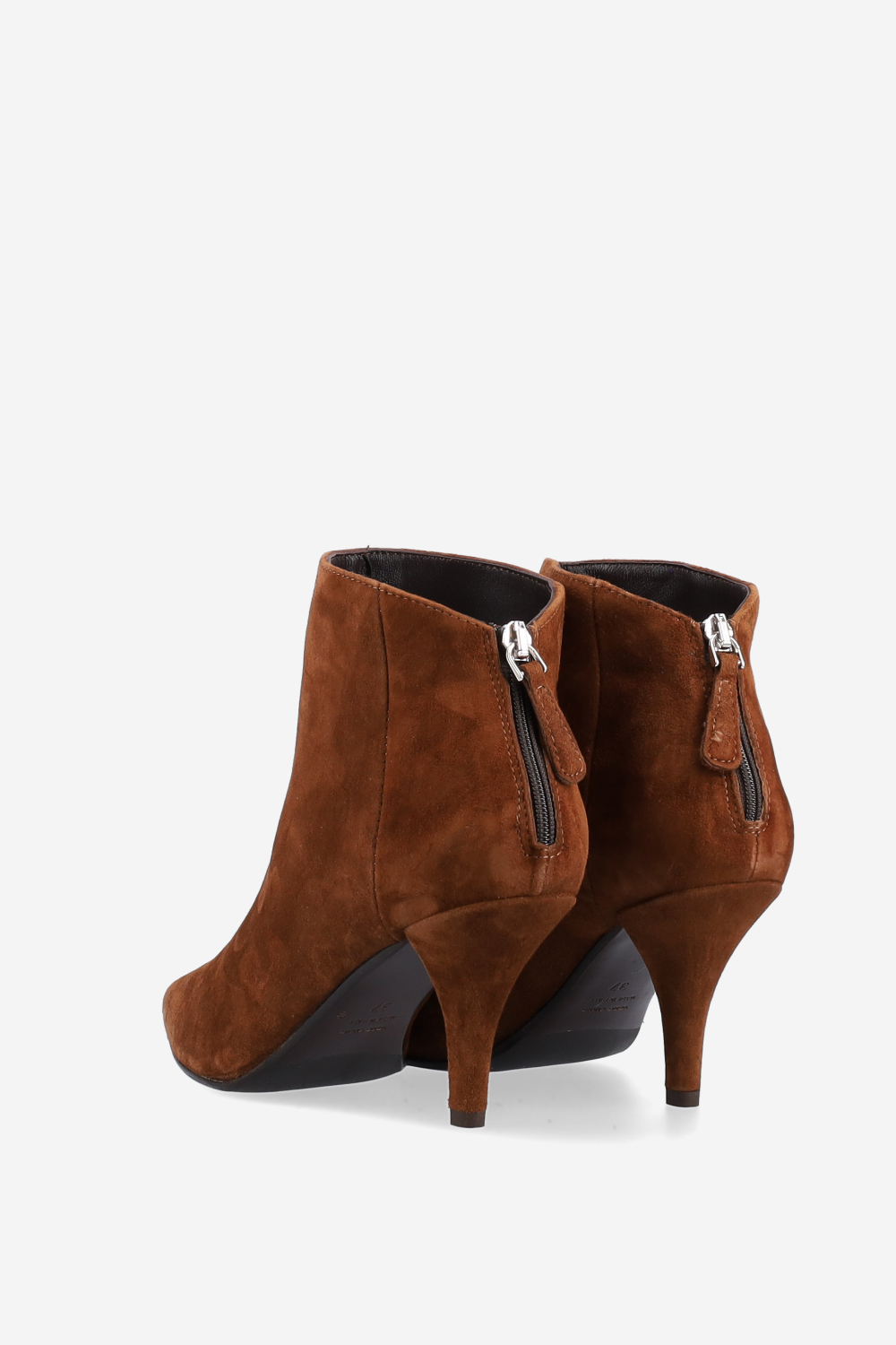 Pointed-toe suede ankle boots