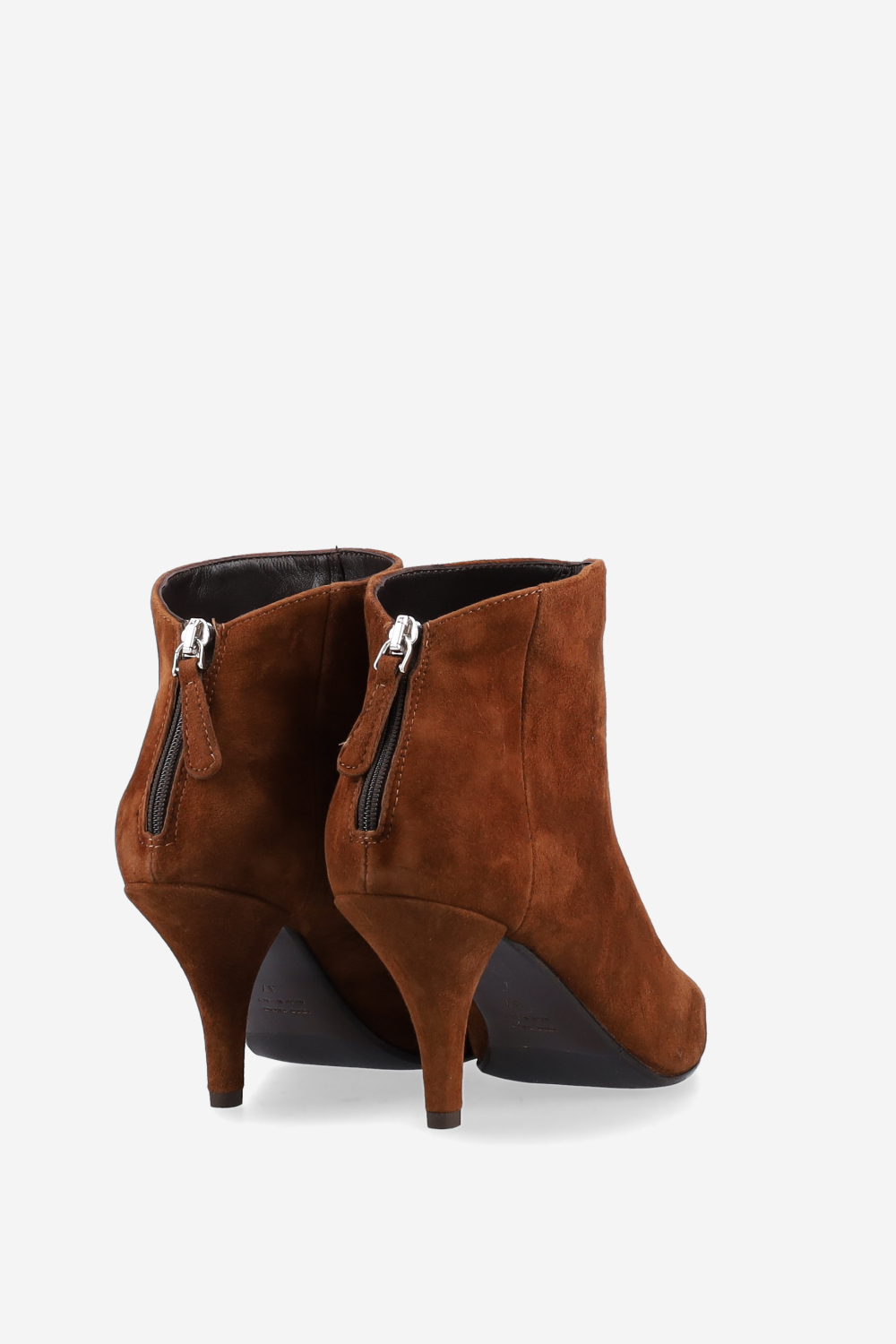 Pointed-toe suede ankle boots