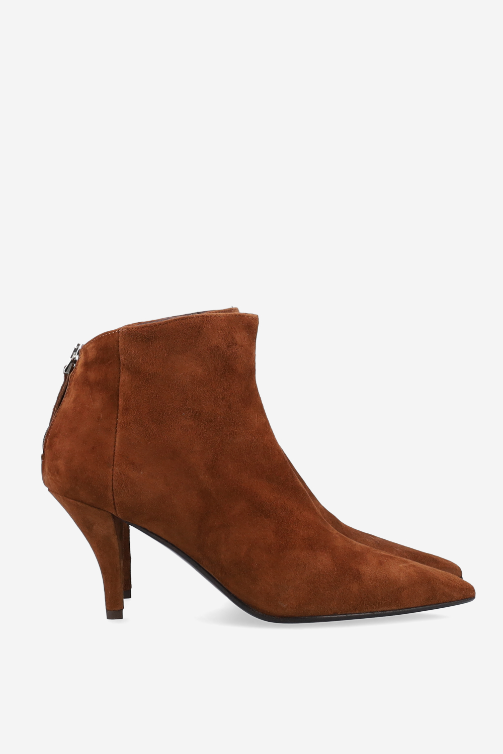 Pointed-toe suede ankle boots
