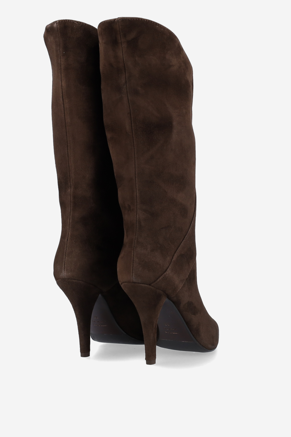 Pointed-toe suede boots