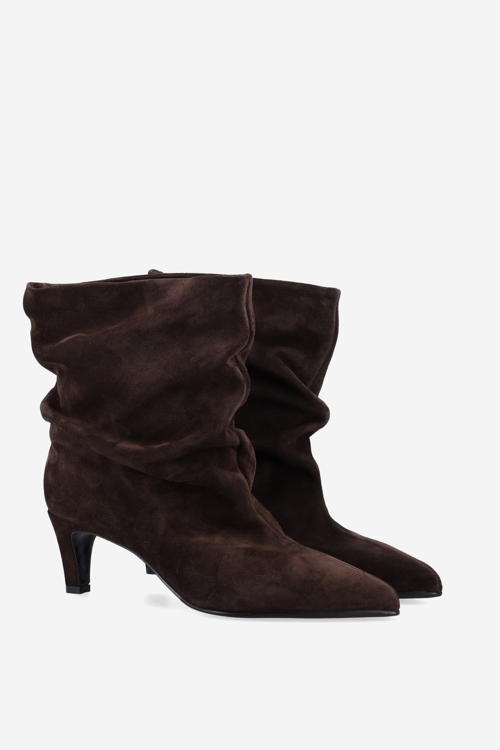Pointed-toe suede ankle boots
