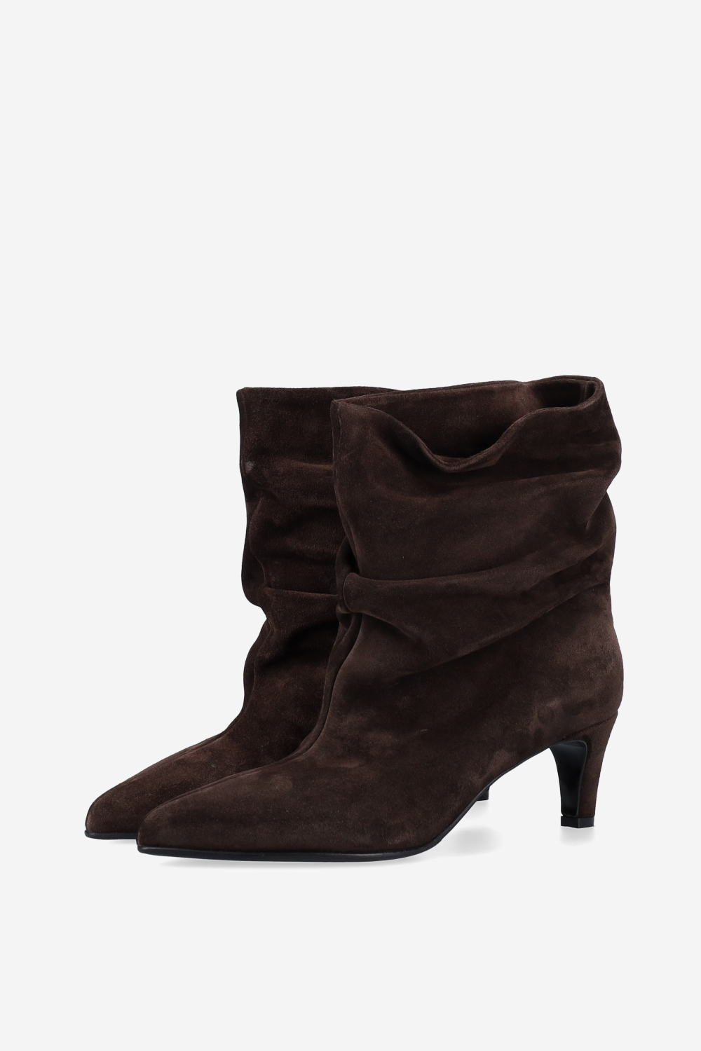 Pointed-toe suede ankle boots