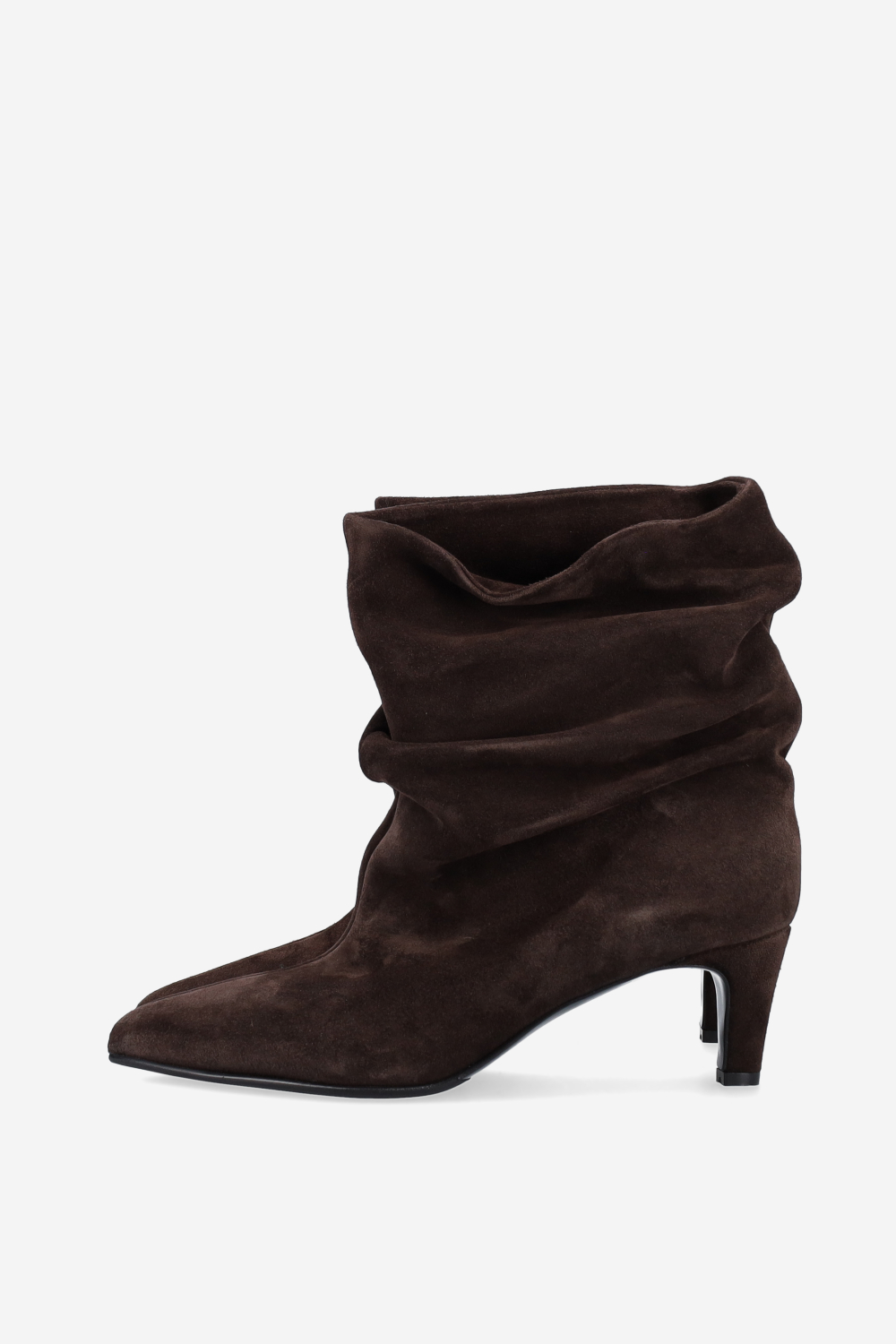 Pointed-toe suede ankle boots
