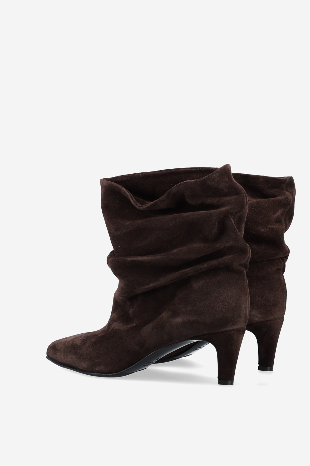 Pointed-toe suede ankle boots