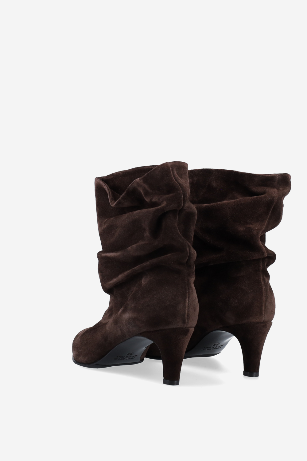 Pointed-toe suede ankle boots