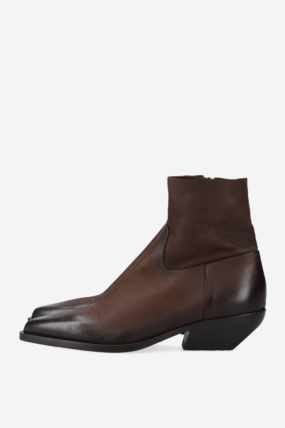 Pointed-toe leather ankle boots