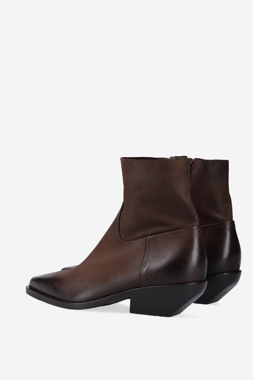 Pointed-toe leather ankle boots