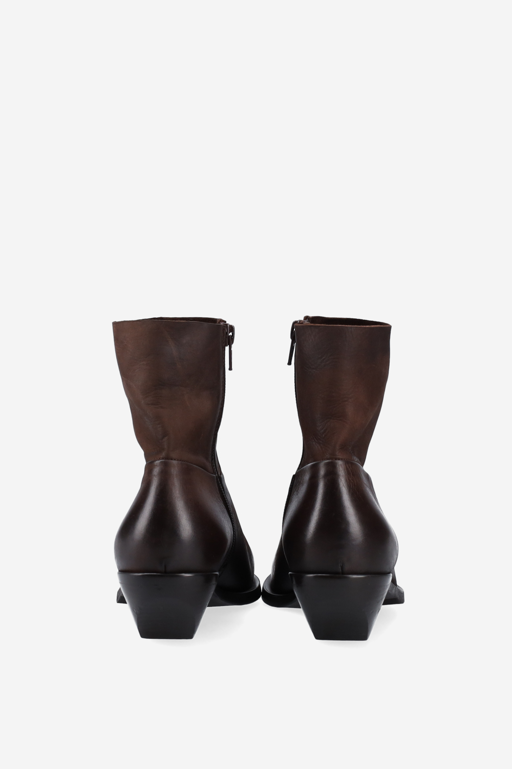 Pointed-toe leather ankle boots