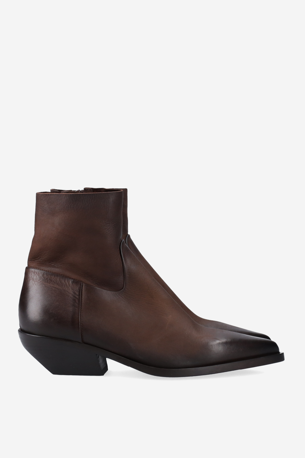 Pointed-toe leather ankle boots