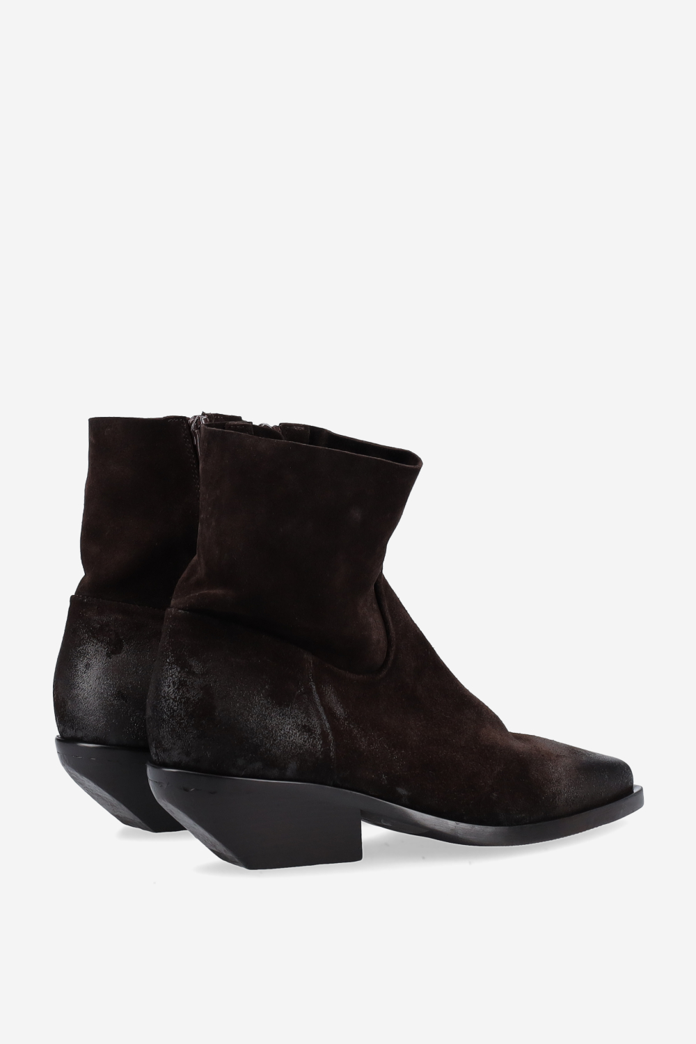 Pointed-toe suede ankle boots