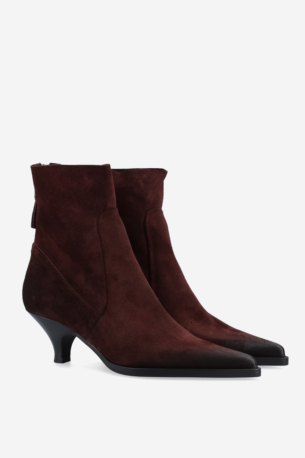 Pointed-toe suede ankle boots