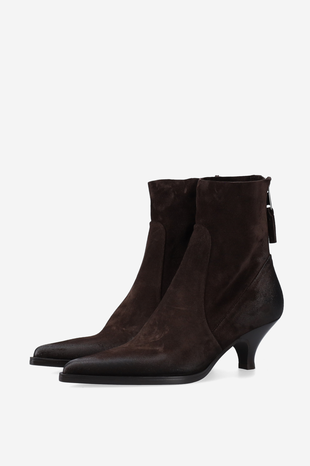 Pointed-toe suede ankle boots