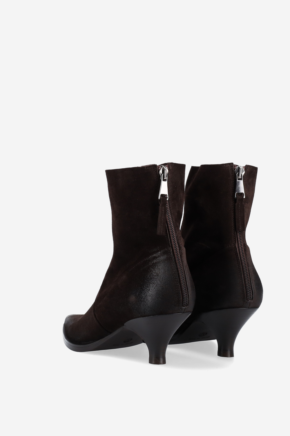 Pointed-toe suede ankle boots