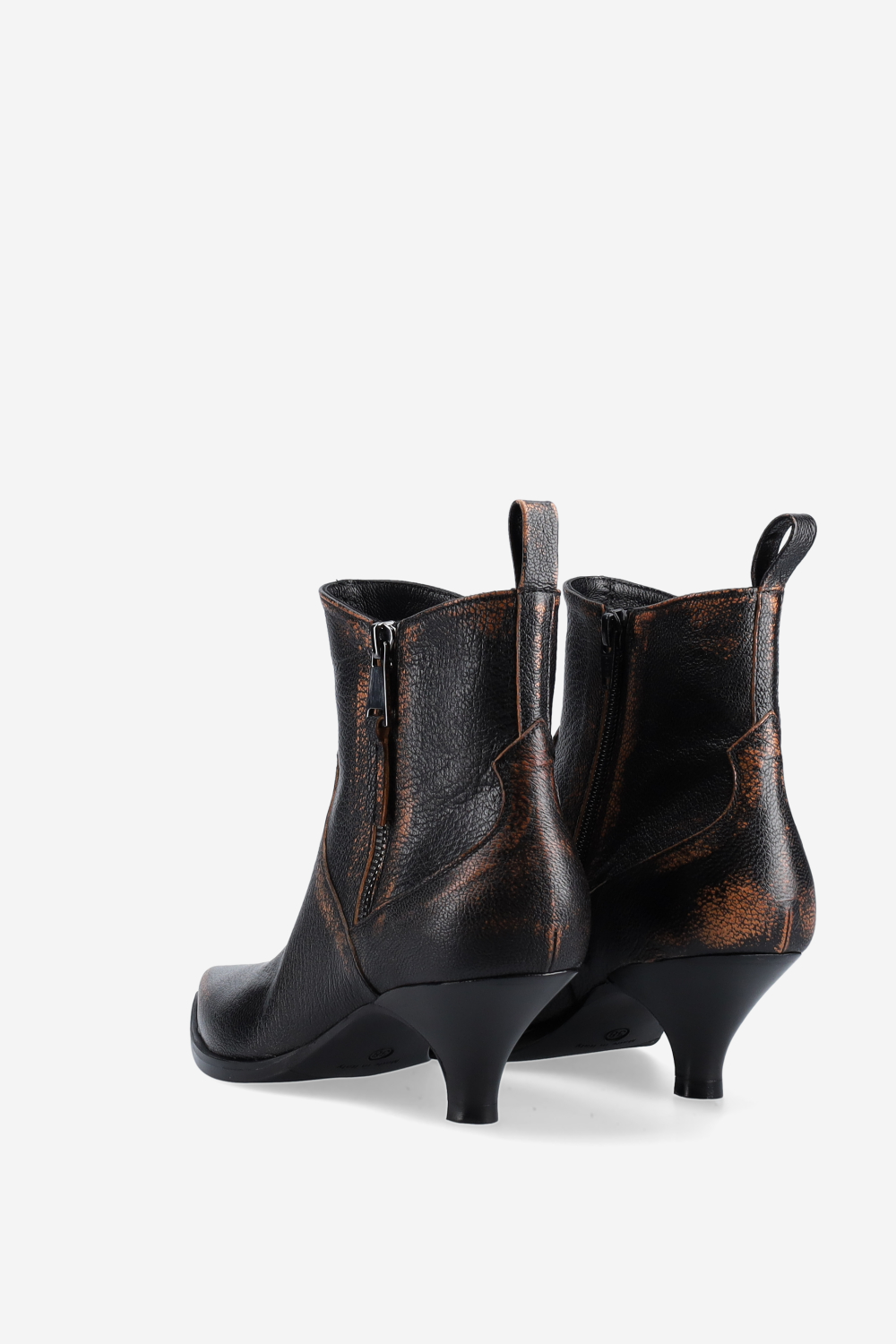 Vintage pointed-toe leather boots