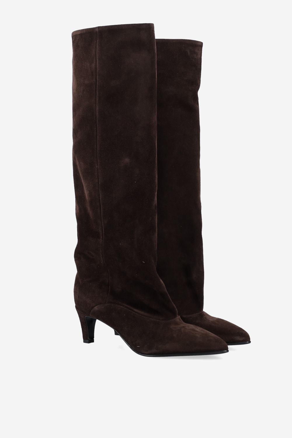 Pointed-toe suede boots