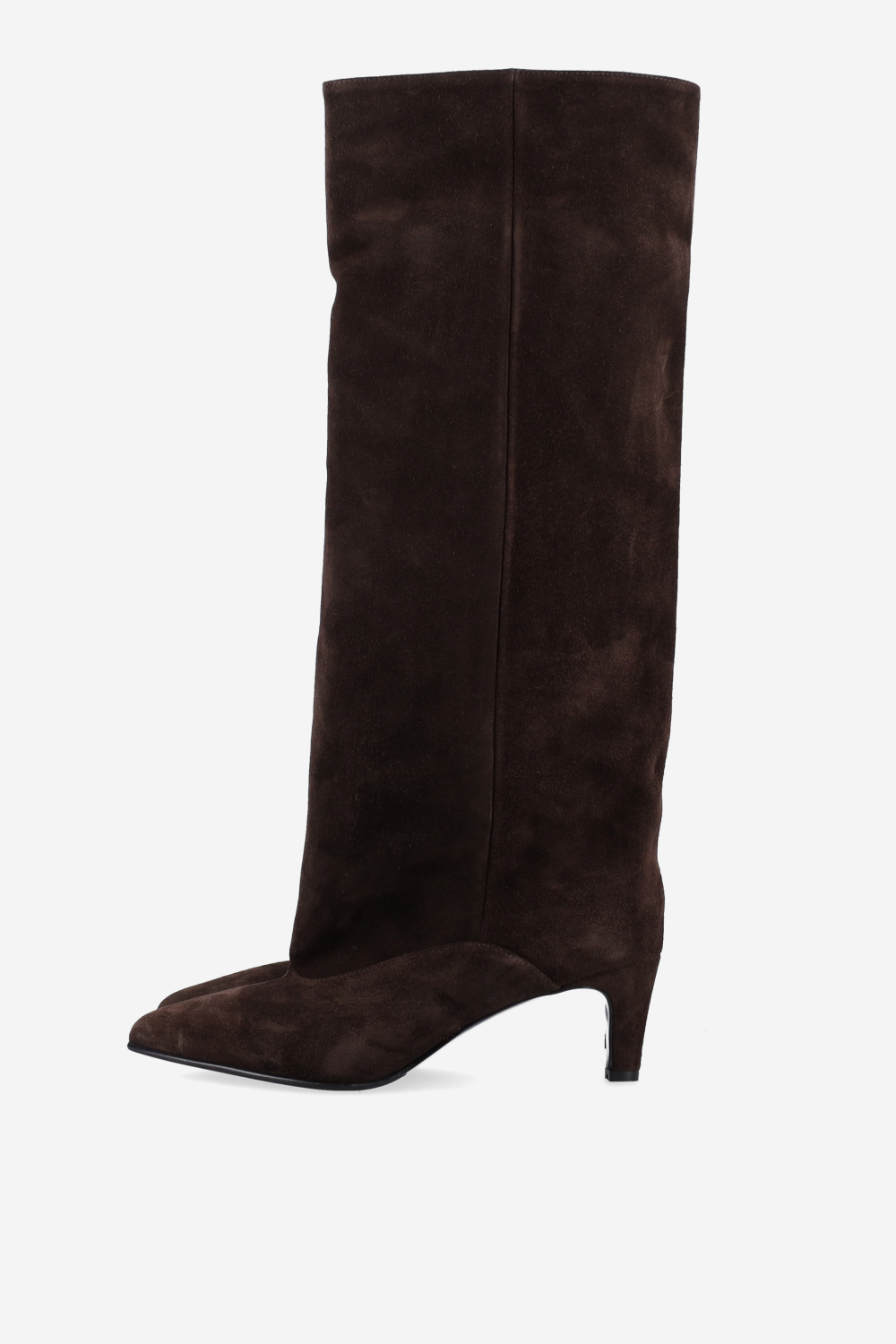 Pointed-toe suede boots