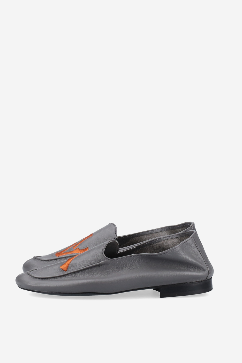 Logo embroidered leather loafers