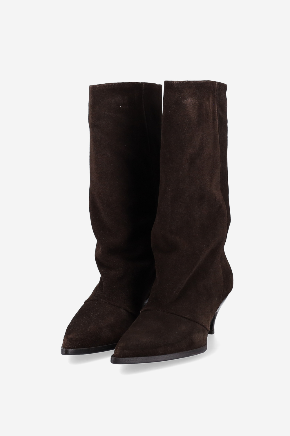 Pointed-toe suede boots