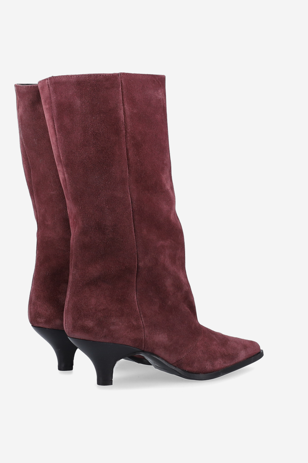 Pointed-toe suede boots