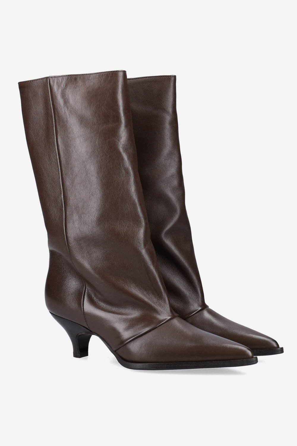 Pointed-toe leather boots
