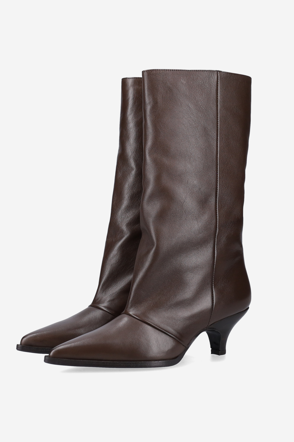 Pointed-toe leather boots