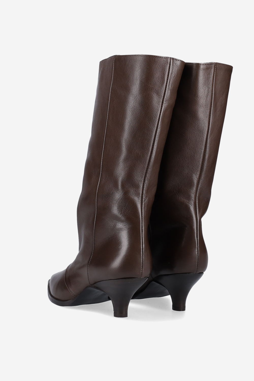 Pointed-toe leather boots