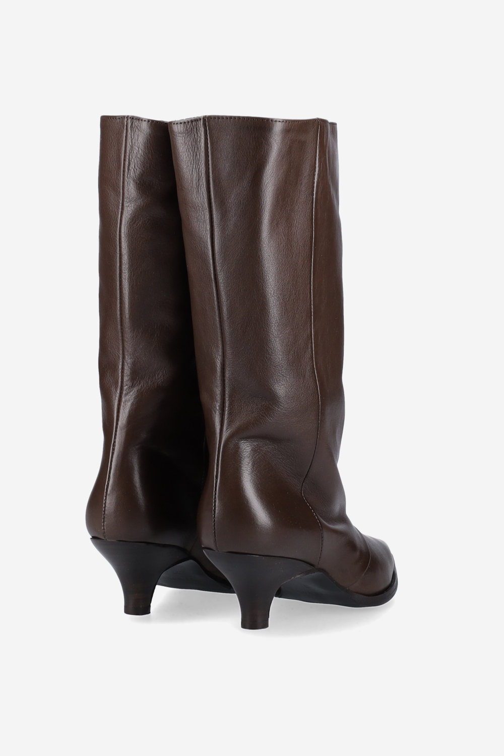 Pointed-toe leather boots