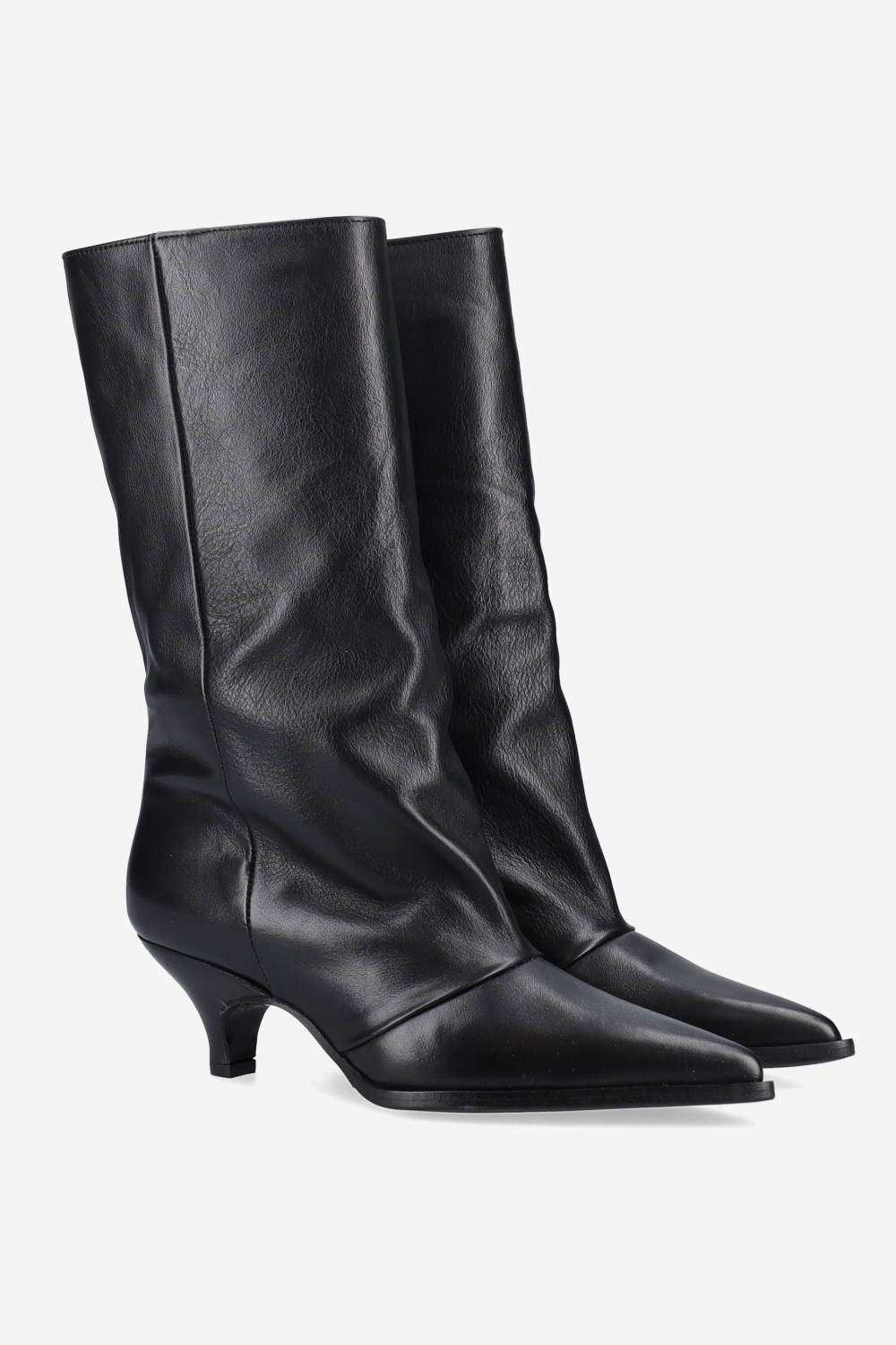 Pointed-toe leather boots