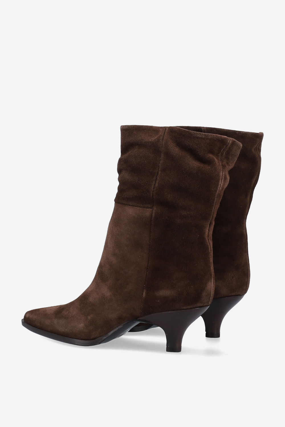 Pointed-toe suede ankle boots