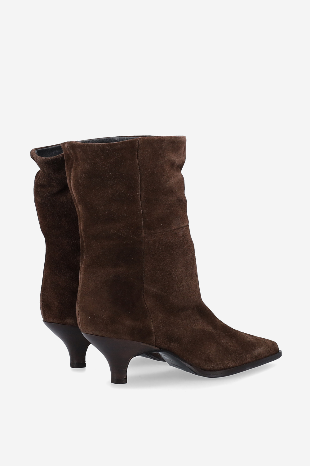Pointed-toe suede ankle boots