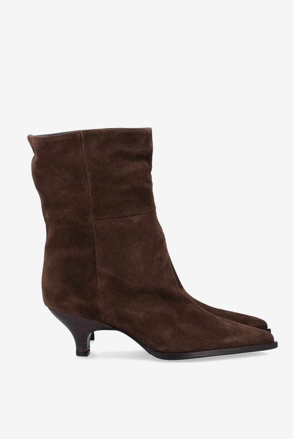 Pointed-toe suede ankle boots