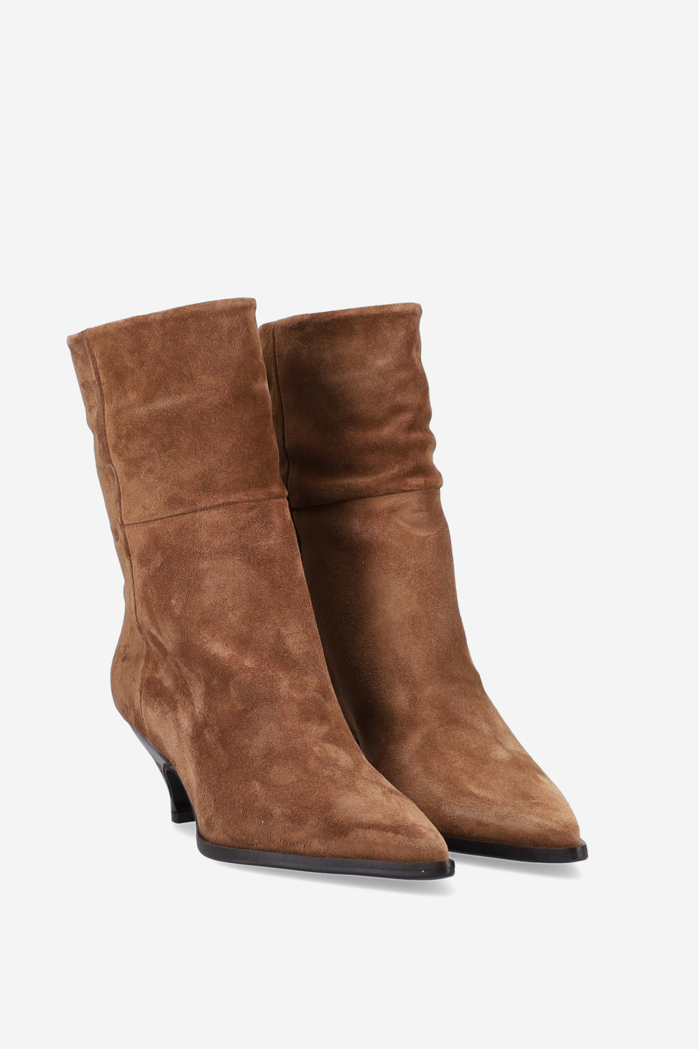 Pointed-toe suede ankle boots