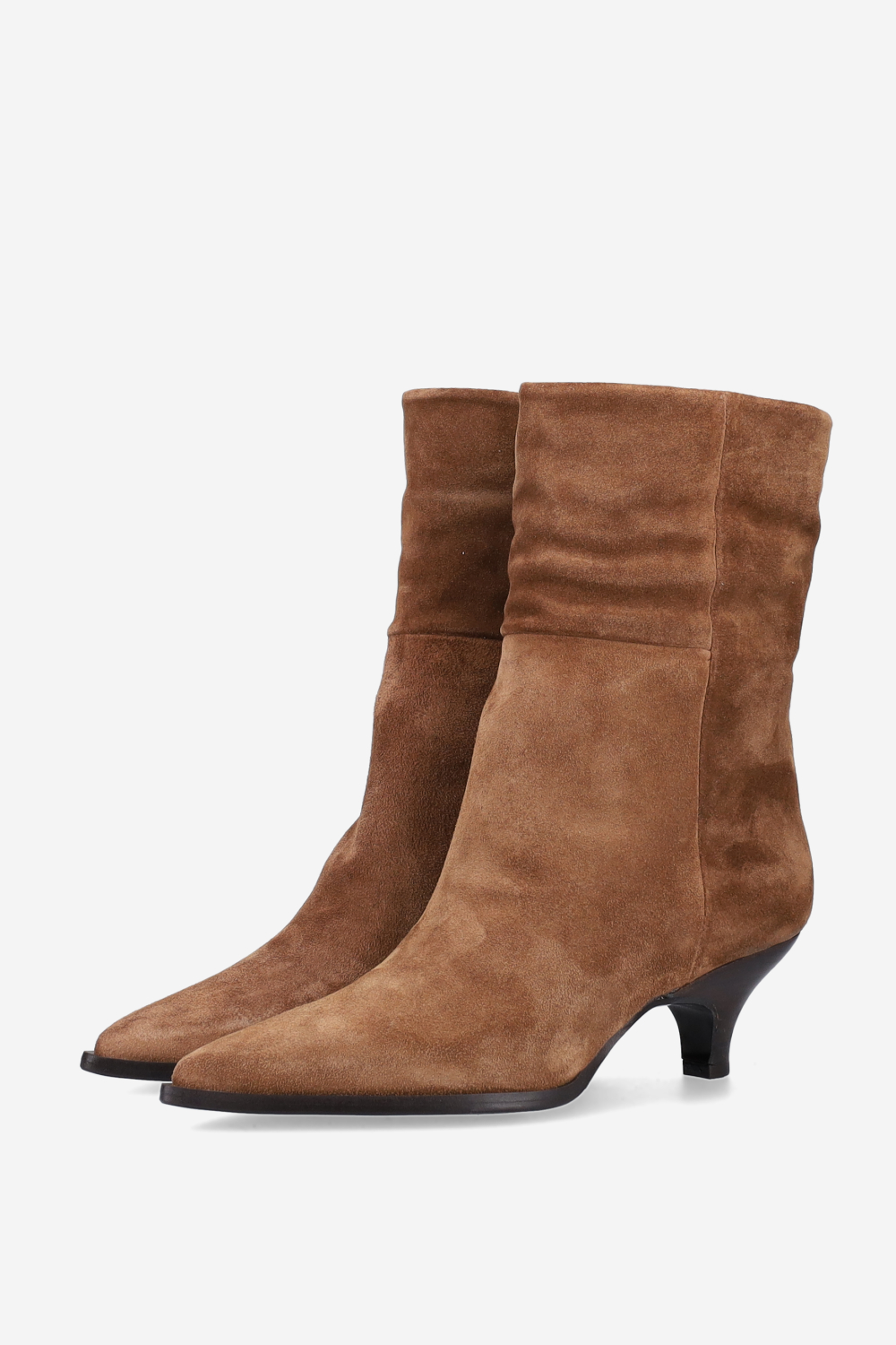 Pointed-toe suede ankle boots