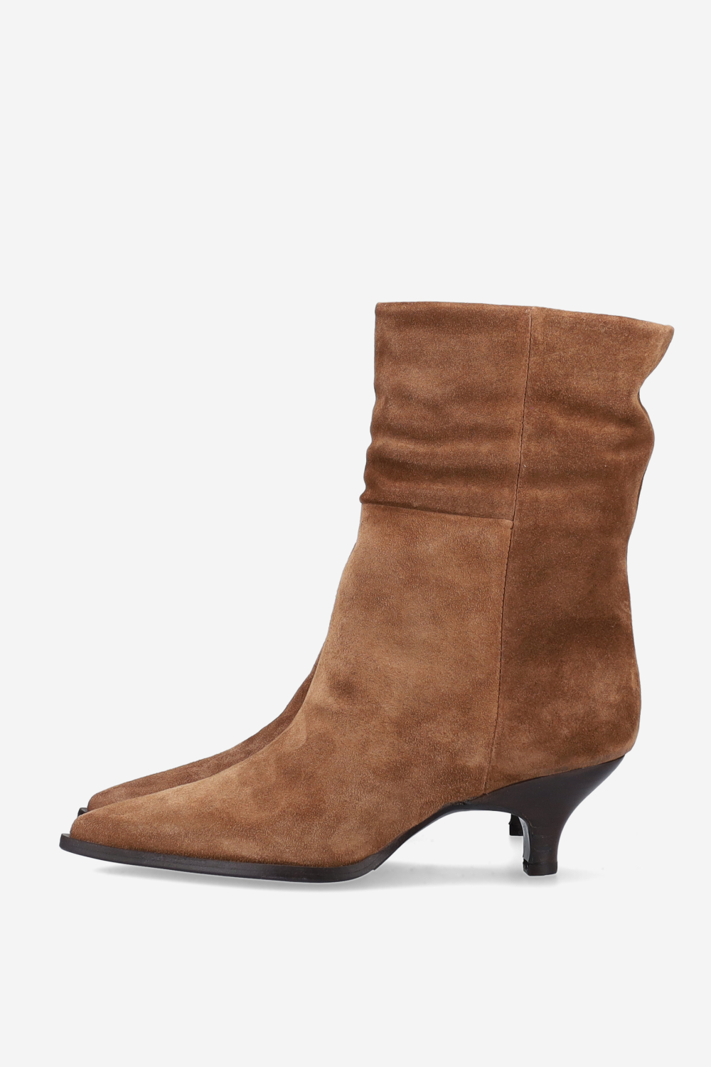Pointed-toe suede ankle boots