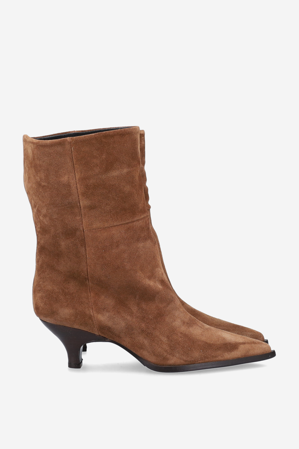 Pointed-toe suede ankle boots