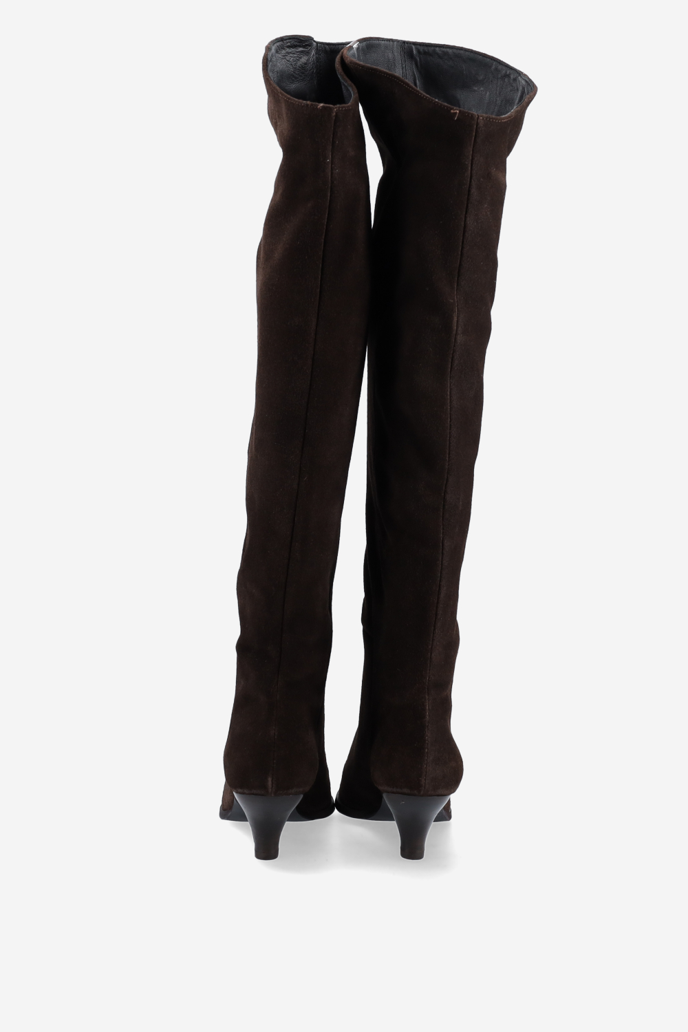 Pointed-toe suede boots