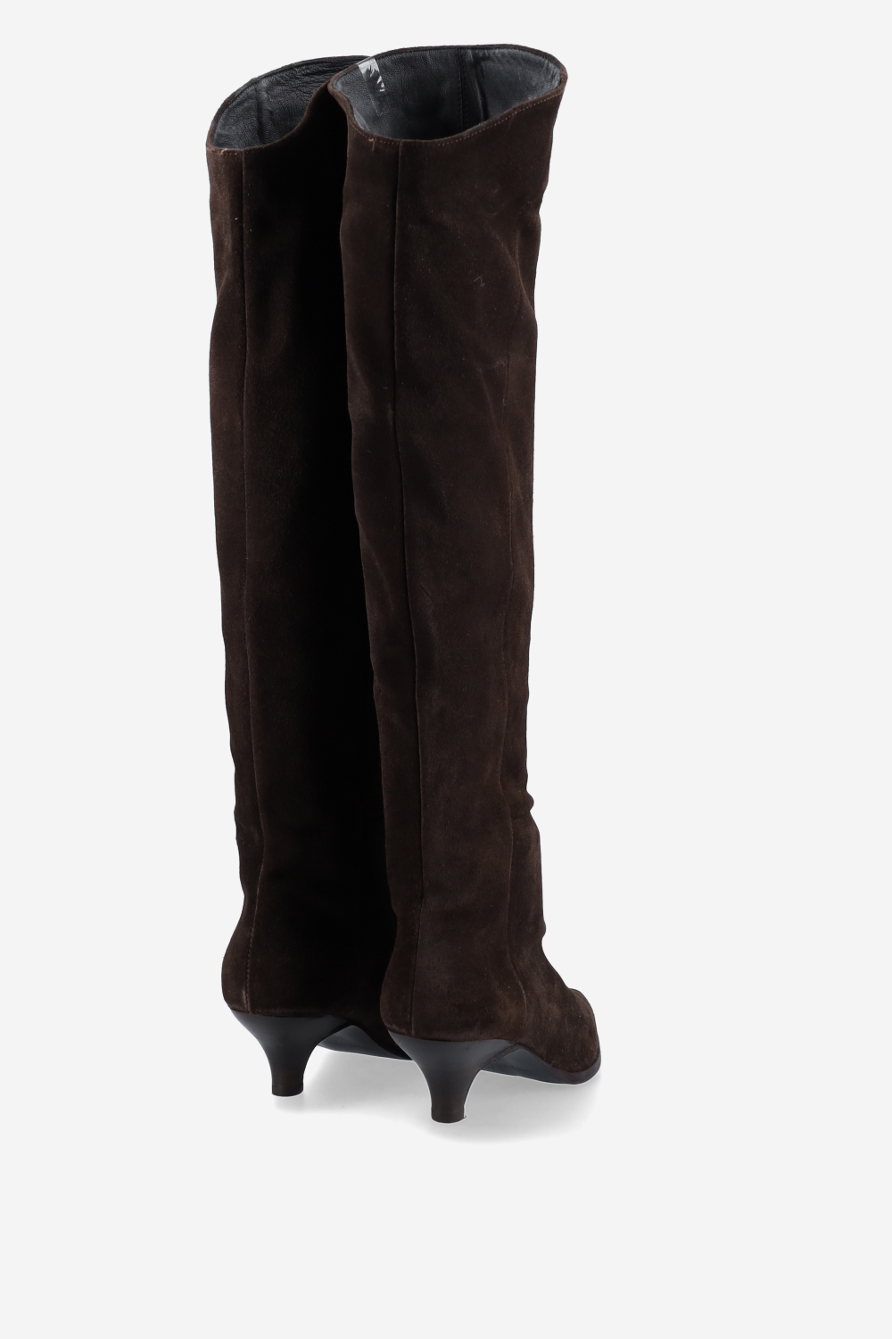 Pointed-toe suede boots
