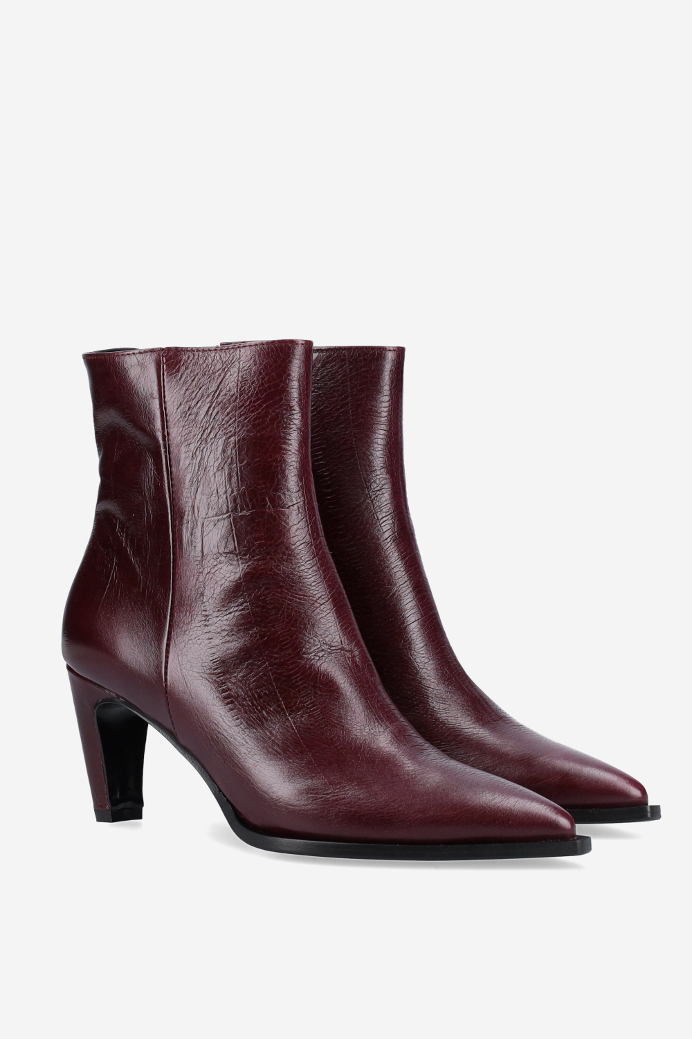 Zipped leather ankle boots