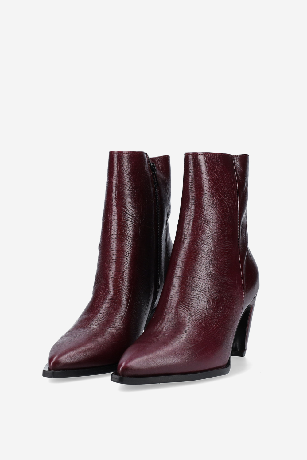 Zipped leather ankle boots