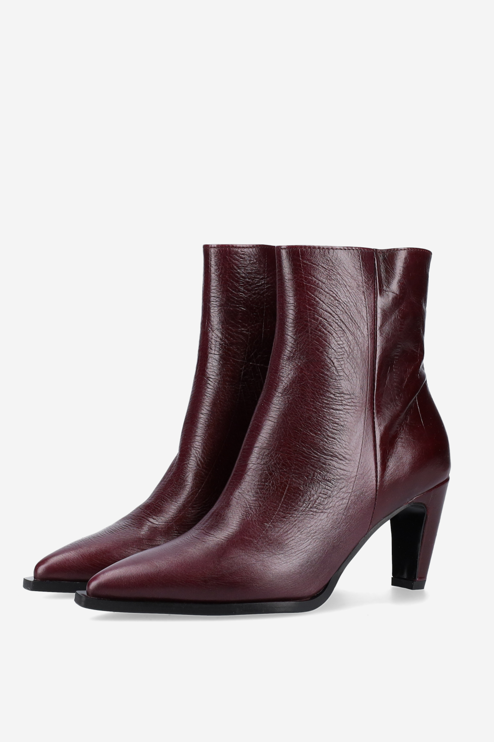Zipped leather ankle boots