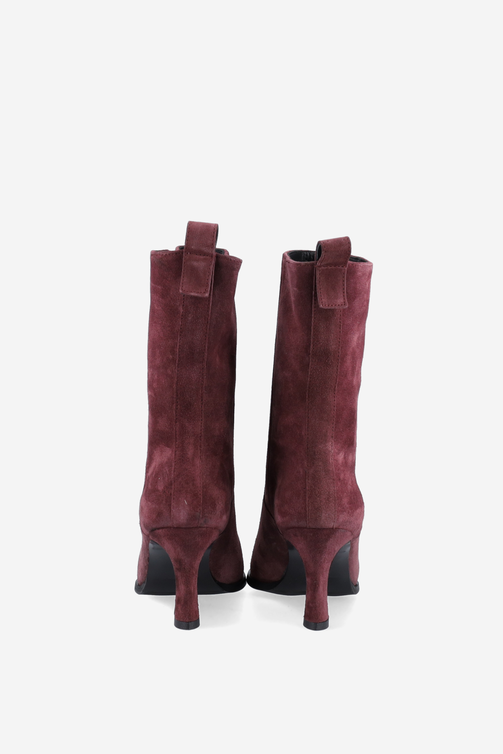Pointed-toe suede boots
