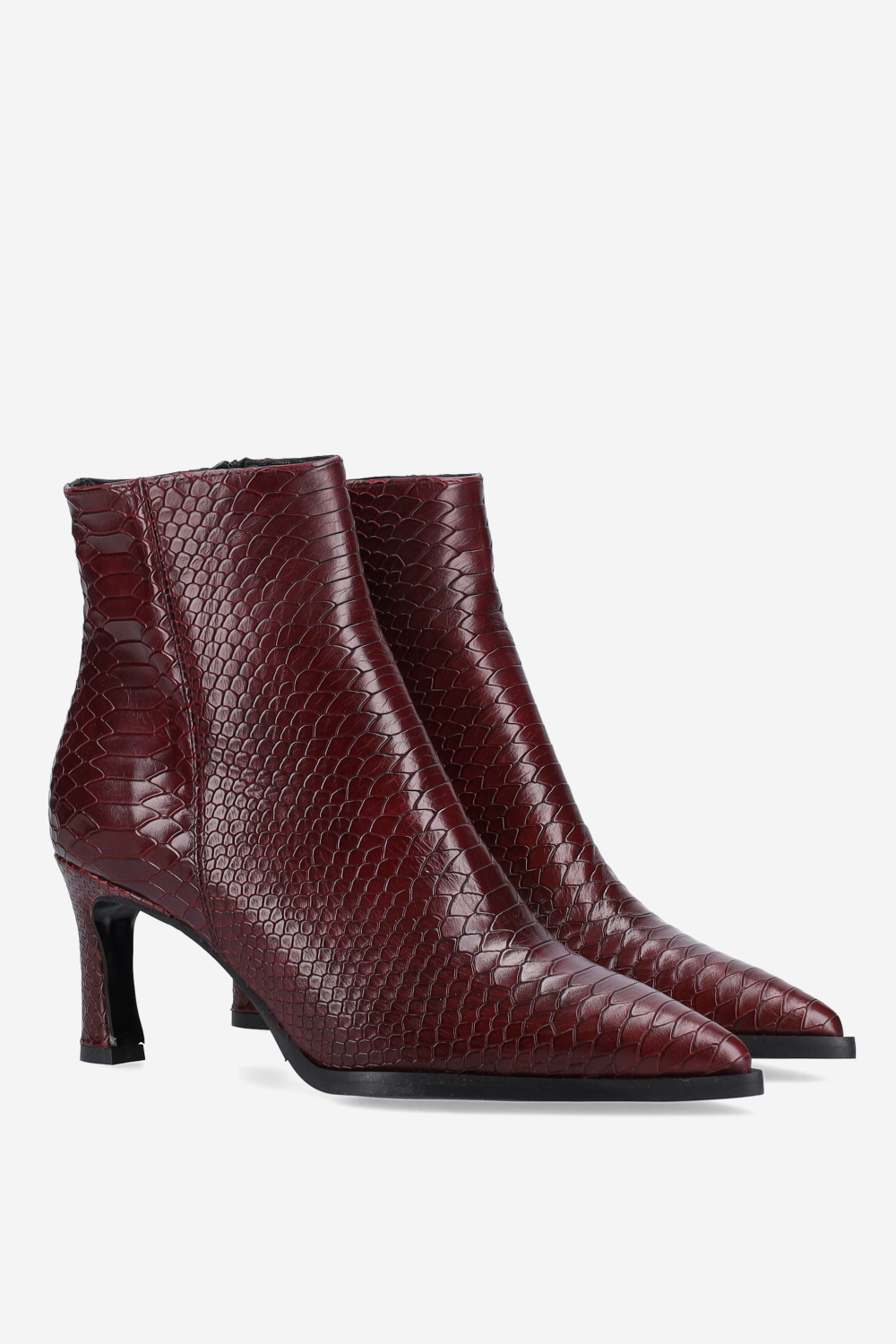Zipped leather ankle boots