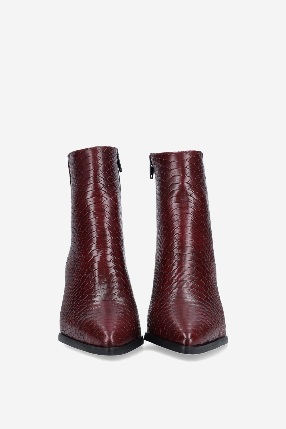 Zipped leather ankle boots