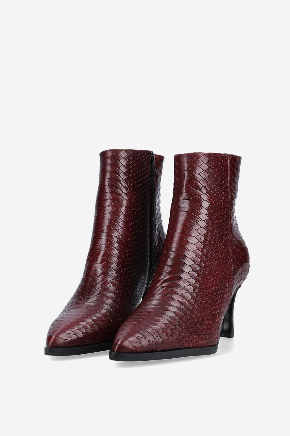 Zipped leather ankle boots