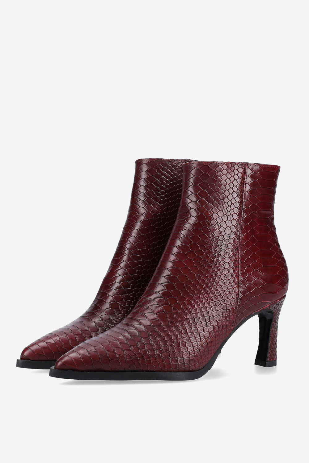 Zipped leather ankle boots