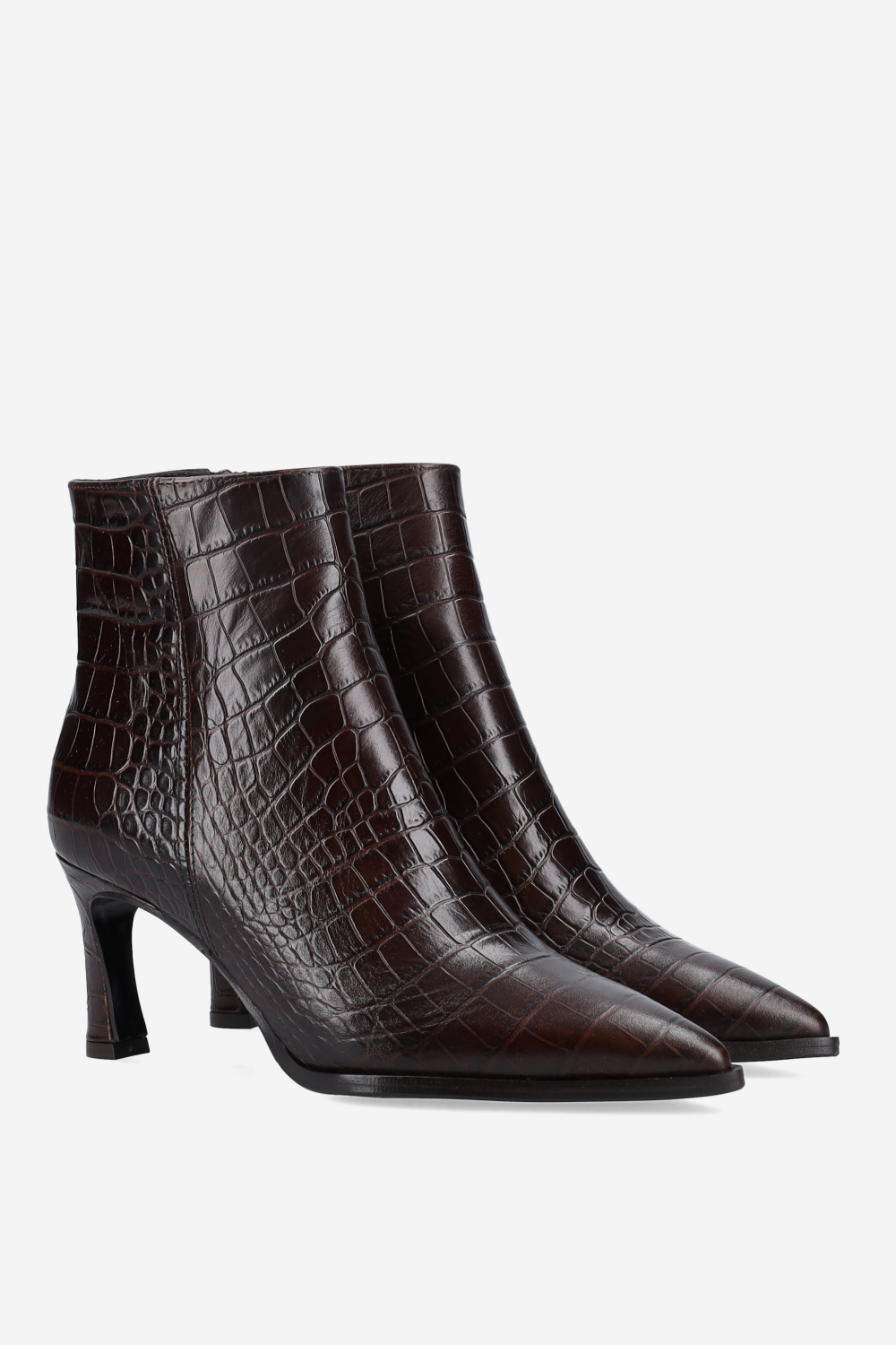 Zipped leather ankle boots