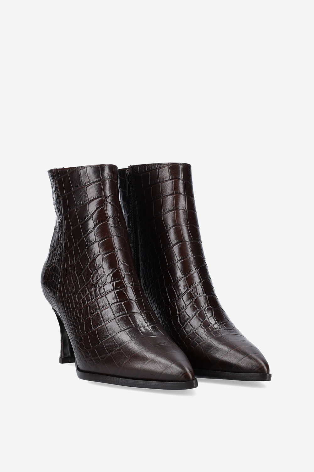 Zipped leather ankle boots