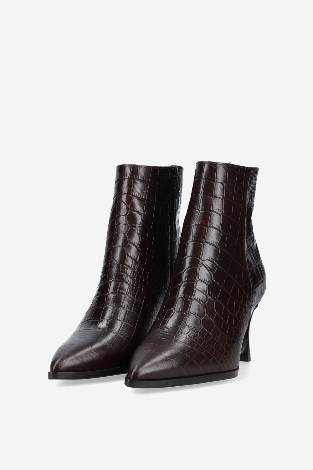 Zipped leather ankle boots